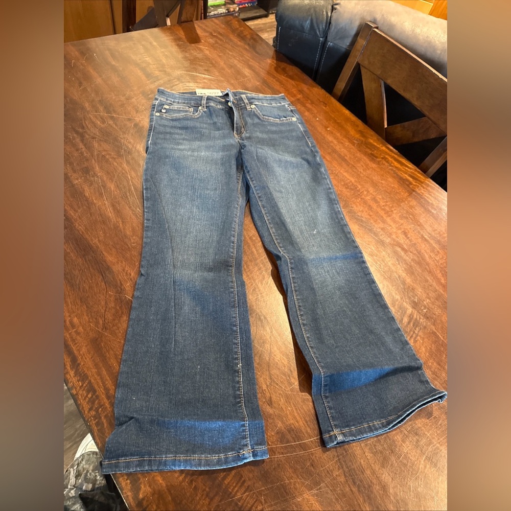 NWT- Chaps Mid Rise Crop Kick Dark Denim Jeans Women’s Size 4/27